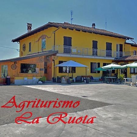 Agriturismo La Ruota Villa Montelupo Albese Екстериор снимка