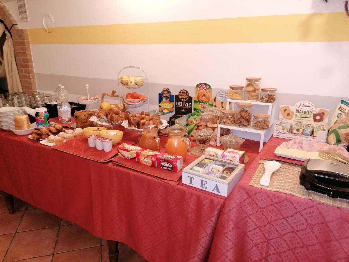 Agriturismo La Ruota Montelupo Albese Екстериор снимка