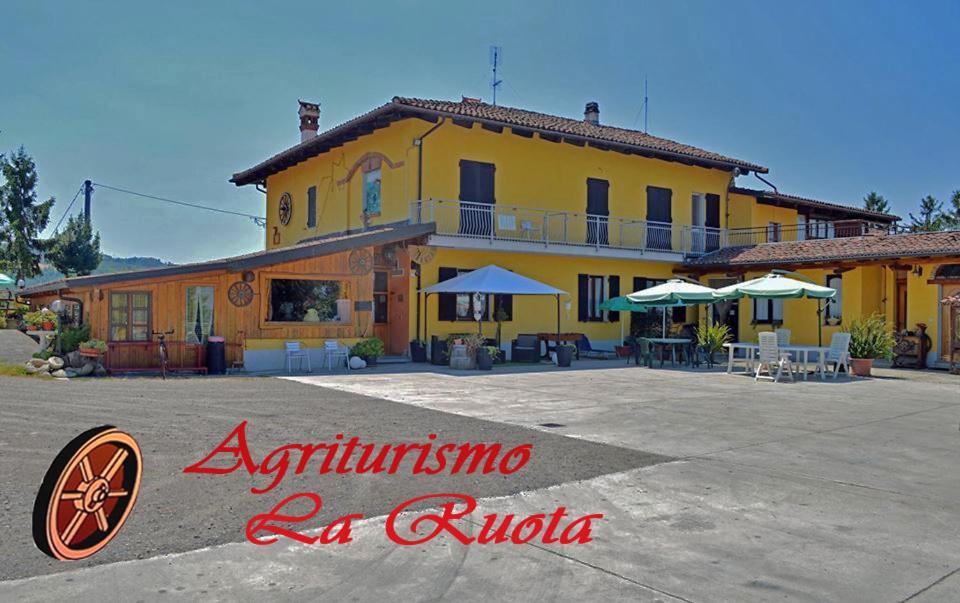 Agriturismo La Ruota Villa Montelupo Albese Екстериор снимка